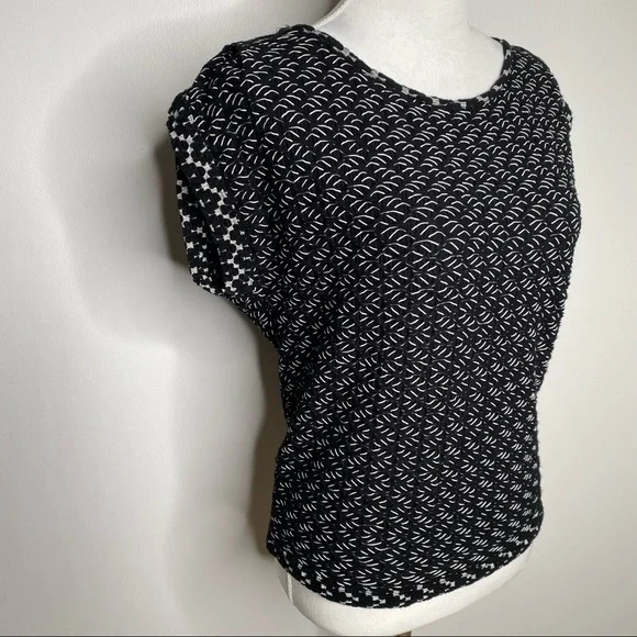 5/$25! Anthropologie postmark black & white textured knit top size x small - Picture 3 of 8